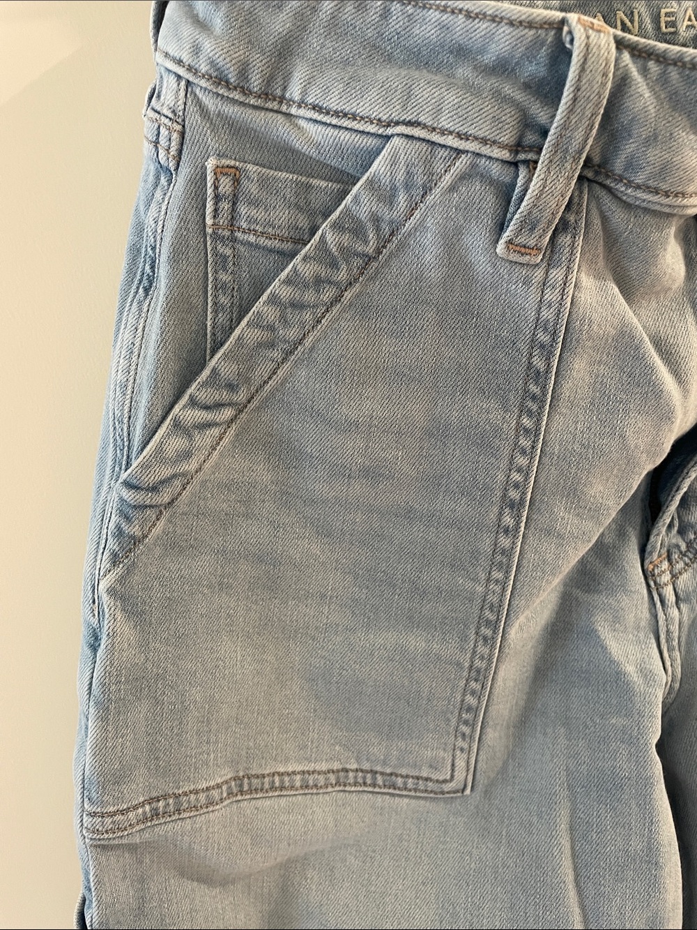 American Eagle Light Blue Denim Jeans - Picture 4 of 7